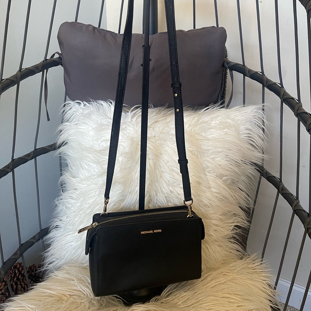 Michael Kors Elegant Black Crossbody Bag
